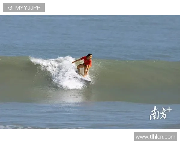 中国首位冲浪世界巡回赛选手晋级年度总决赛