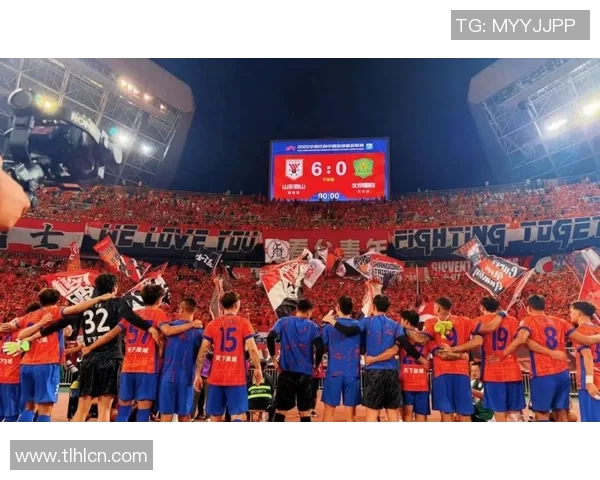 VAR争议不断球迷热议裁判判罚公平性再引发激烈讨论